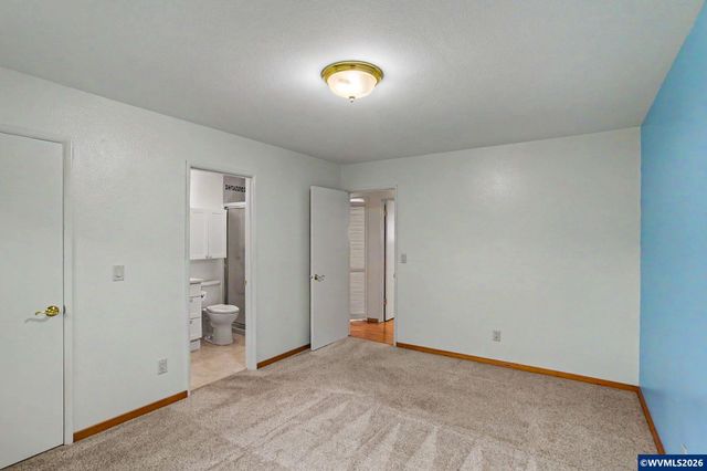 2465 Crestview Dr S, Salem, OR 97302