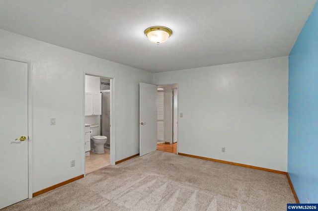 2465 Crestview Dr S, Salem, OR 97302