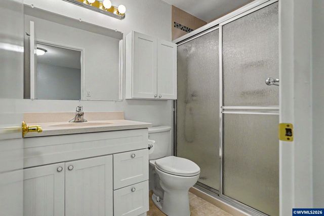 2465 Crestview Dr S, Salem, OR 97302