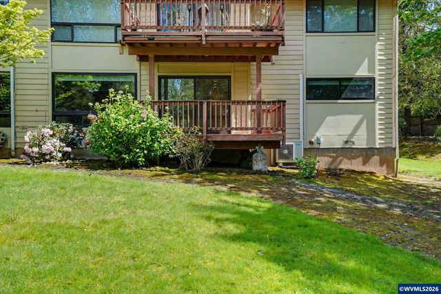 2465 Crestview Dr S, Salem, OR 97302