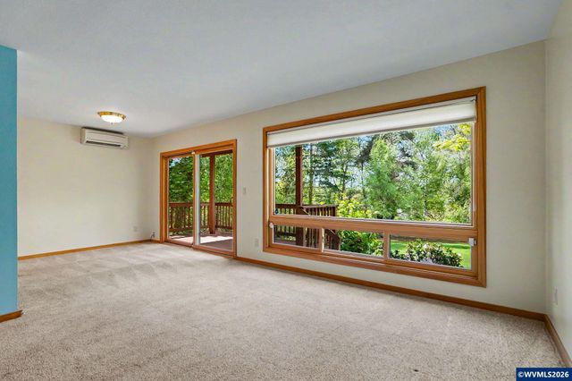 2465 Crestview Dr S, Salem, OR 97302