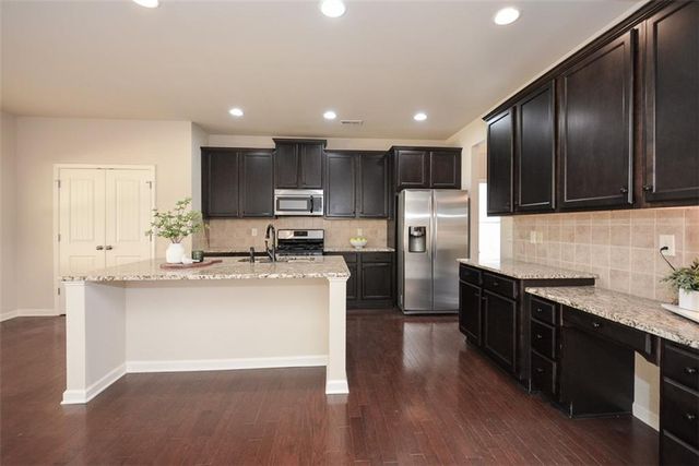 140 Cornerstone Circle, Woodstock, GA 30188