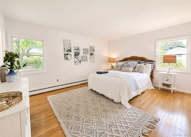 34 Barrett Avenue, Bayport, NY 11705