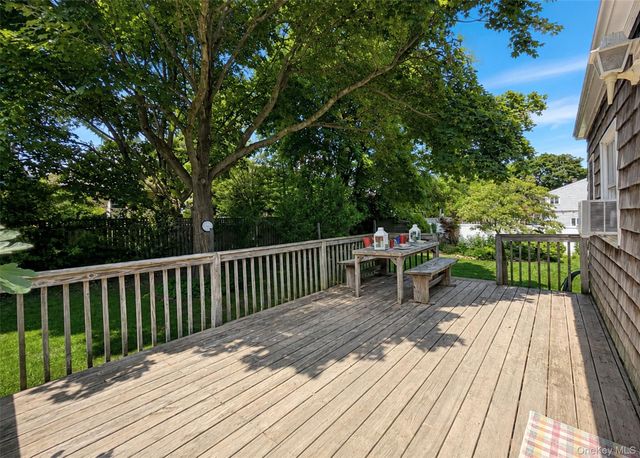 34 Barrett Avenue, Bayport, NY 11705