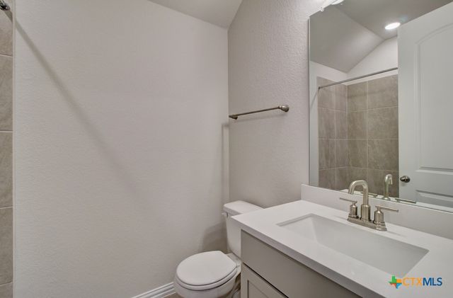 927 Creek Bed Drive, New Braunfels, TX 78130