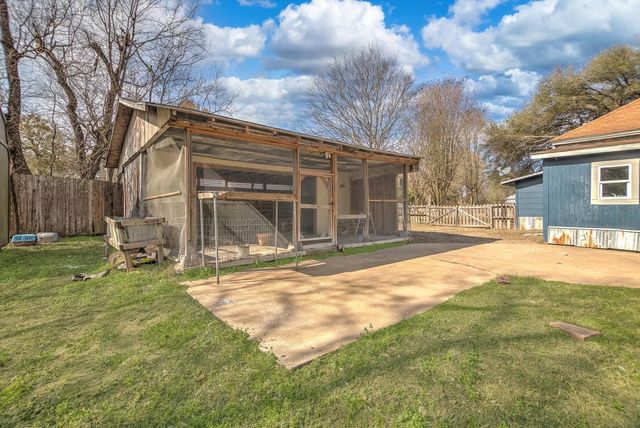 158 E 7th Street, Trinity, TX 75862