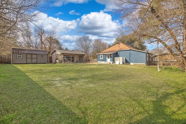 158 E 7th Street, Trinity, TX 75862