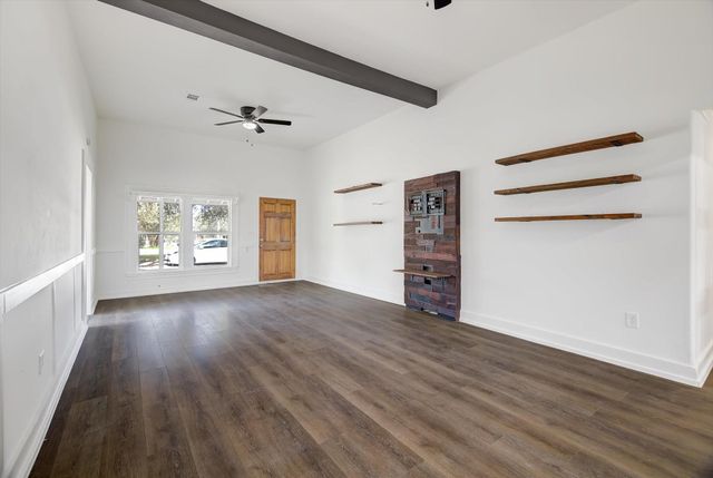 158 E 7th Street, Trinity, TX 75862