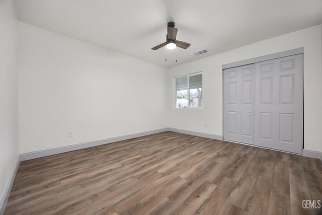 405 Pilgrim Avenue, Taft, CA 93268