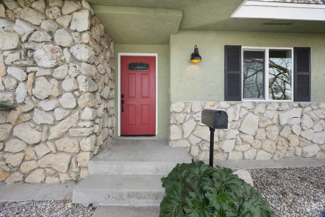 405 Pilgrim Avenue, Taft, CA 93268