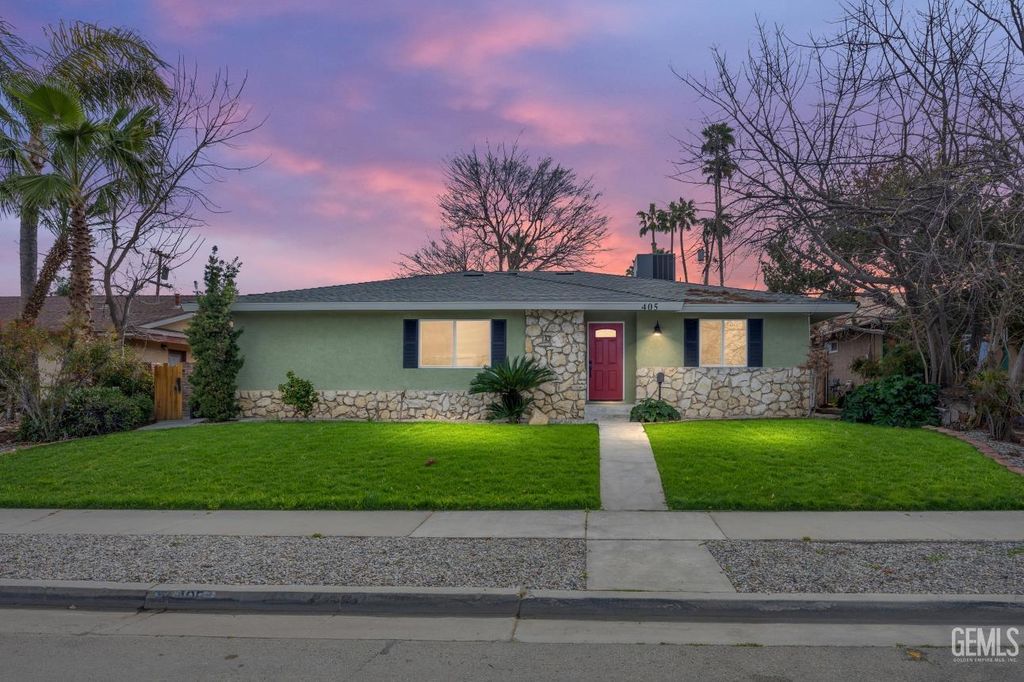 405 Pilgrim Avenue, Taft, CA 93268