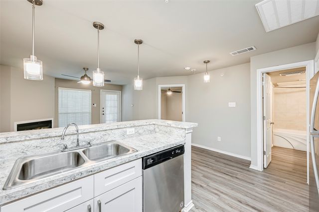 6108 Abrams Road 512, Dallas, TX 75231