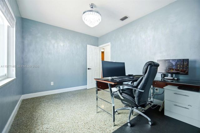 1455 NE 180th St, North Miami Beach, FL 33162