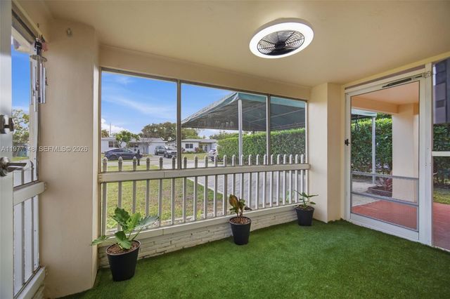 1455 NE 180th St, North Miami Beach, FL 33162