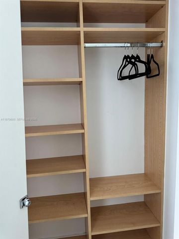 200 Biscayne Boulevard Way 3711, Miami, FL 33131