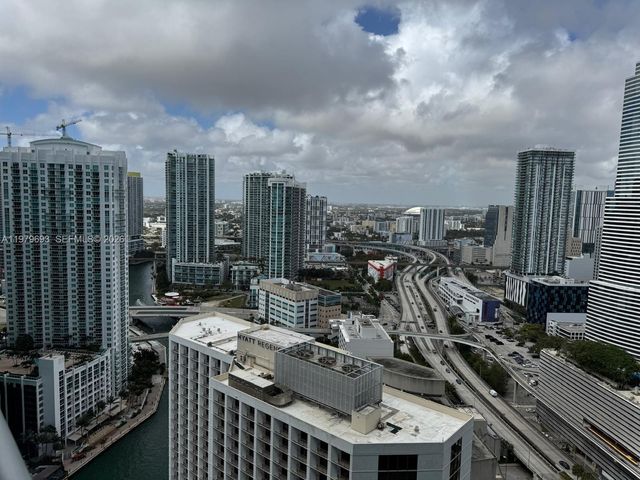 200 Biscayne Boulevard Way 3711, Miami, FL 33131