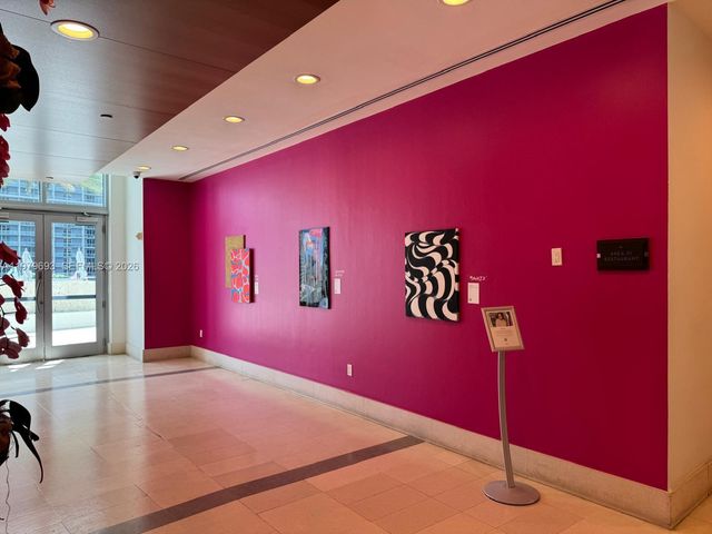 200 Biscayne Boulevard Way 3711, Miami, FL 33131