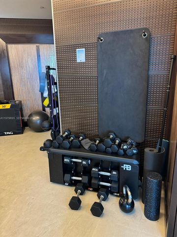 200 Biscayne Boulevard Way 3711, Miami, FL 33131