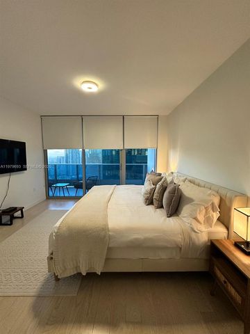 200 Biscayne Boulevard Way 3711, Miami, FL 33131