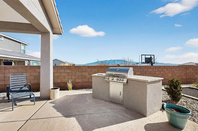 3111 Allyson Way NE, Rio Rancho, NM 87144