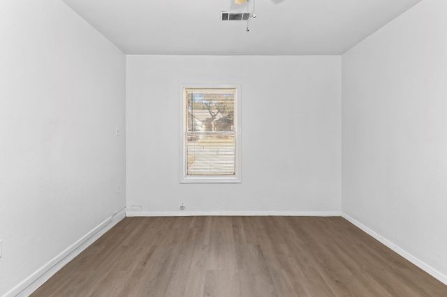 500 Honeysuckle DR, Cedar Park, TX 78613