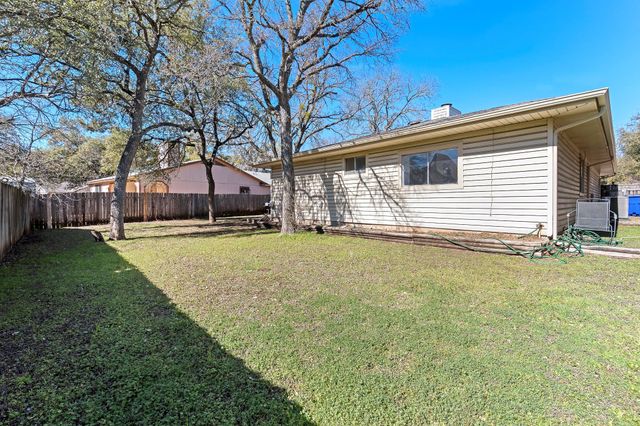 500 Honeysuckle DR, Cedar Park, TX 78613