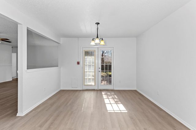 500 Honeysuckle DR, Cedar Park, TX 78613