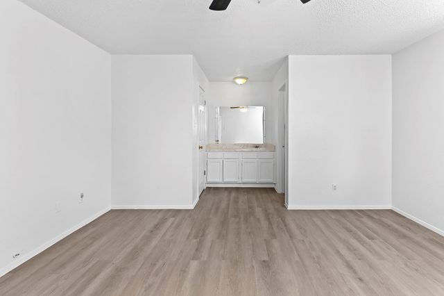 500 Honeysuckle DR, Cedar Park, TX 78613