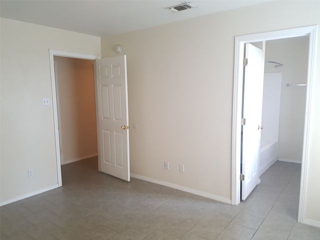 301 S Blue Jay Court, Weatherford, TX 76088