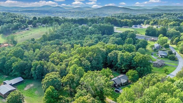 591 Wall Street ST, Bassett, VA 24055