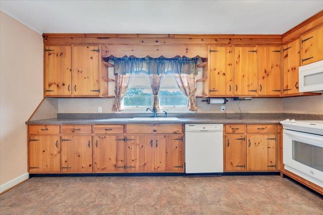 591 Wall Street ST, Bassett, VA 24055