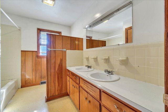 591 Wall Street ST, Bassett, VA 24055