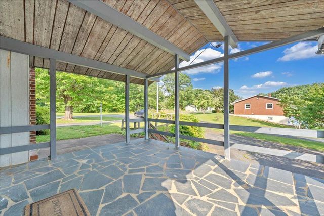 591 Wall Street ST, Bassett, VA 24055