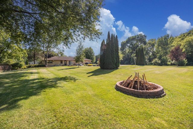 N58W21816 Maclynn DRIVE, Menomonee Falls, WI 53051