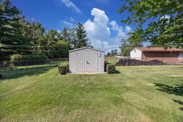 N58W21816 Maclynn DRIVE, Menomonee Falls, WI 53051