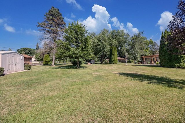 N58W21816 Maclynn DRIVE, Menomonee Falls, WI 53051