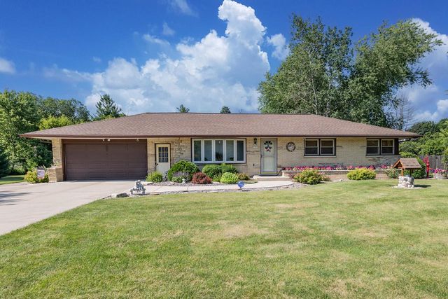 N58W21816 Maclynn DRIVE, Menomonee Falls, WI 53051