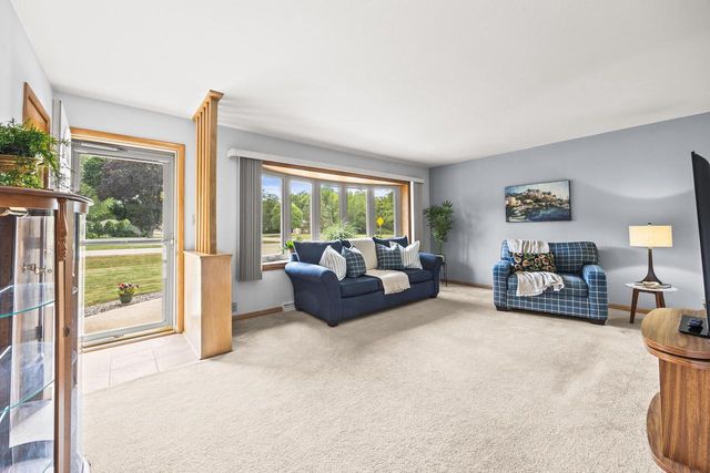 N58W21816 Maclynn DRIVE, Menomonee Falls, WI 53051
