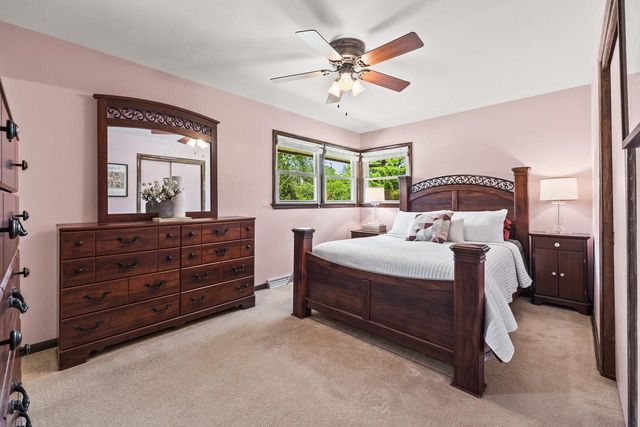N58W21816 Maclynn DRIVE, Menomonee Falls, WI 53051
