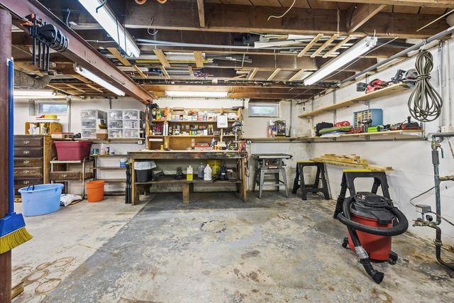 N58W21816 Maclynn DRIVE, Menomonee Falls, WI 53051