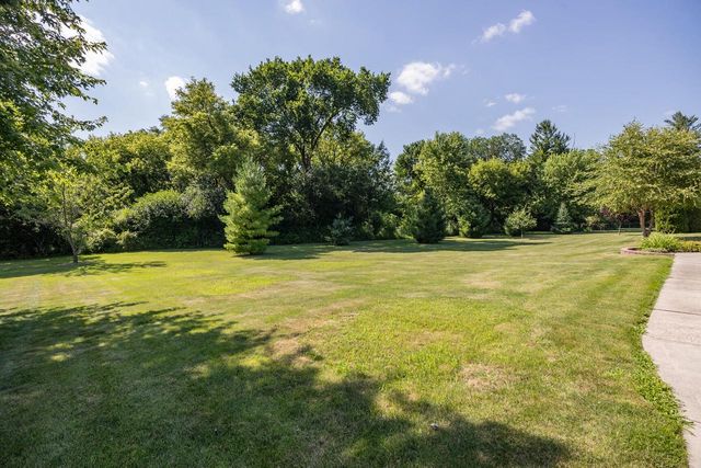 N58W21816 Maclynn DRIVE, Menomonee Falls, WI 53051