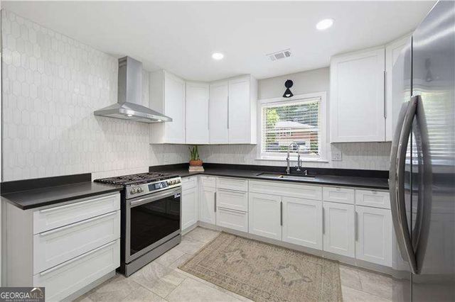 2150 Azalea Circle, Decatur, GA 30033