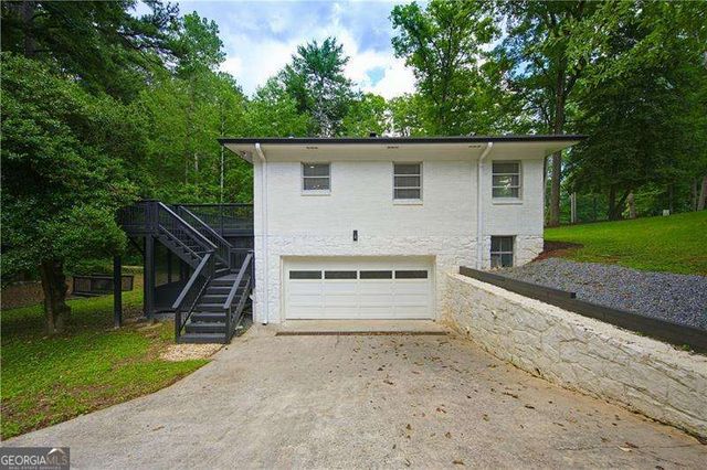 2150 Azalea Circle, Decatur, GA 30033