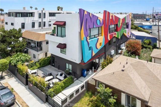 1176 Nelrose Avenue C, Venice, CA 90291