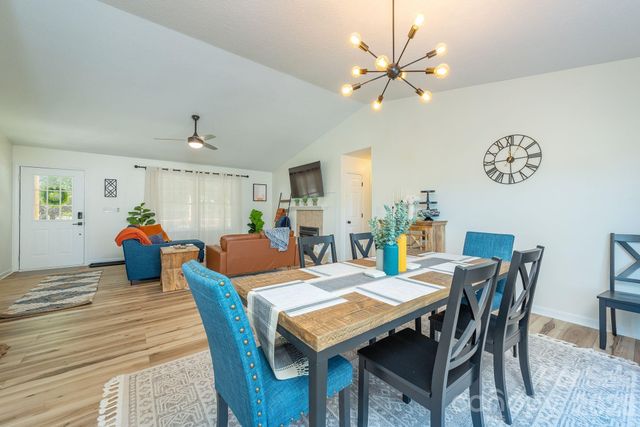 18 Garrison Road, Weaverville, NC 28787