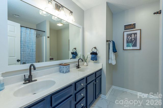 18 Garrison Road, Weaverville, NC 28787