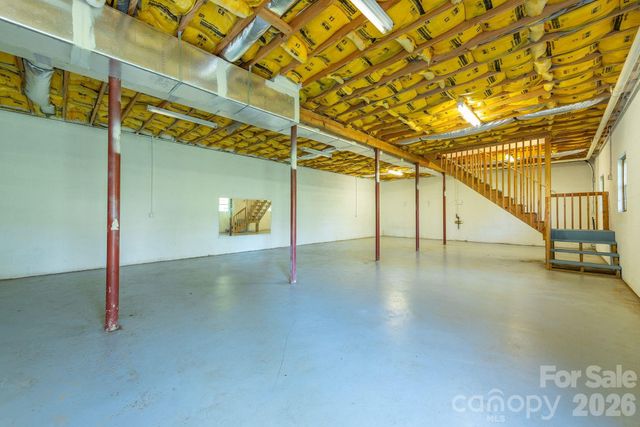 18 Garrison Road, Weaverville, NC 28787