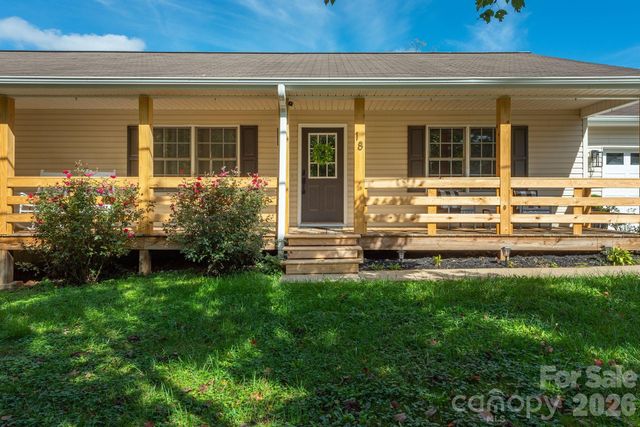 18 Garrison Road, Weaverville, NC 28787