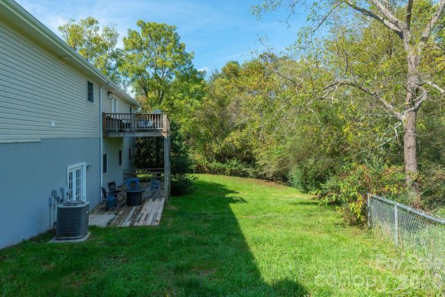 18 Garrison Road, Weaverville, NC 28787