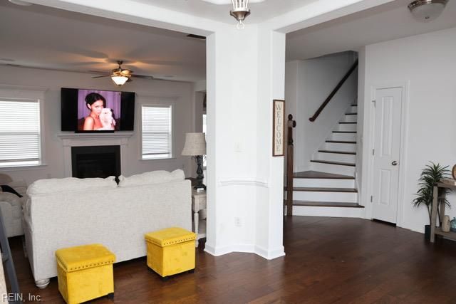 3213 Hector LN, Chesapeake, VA 23323